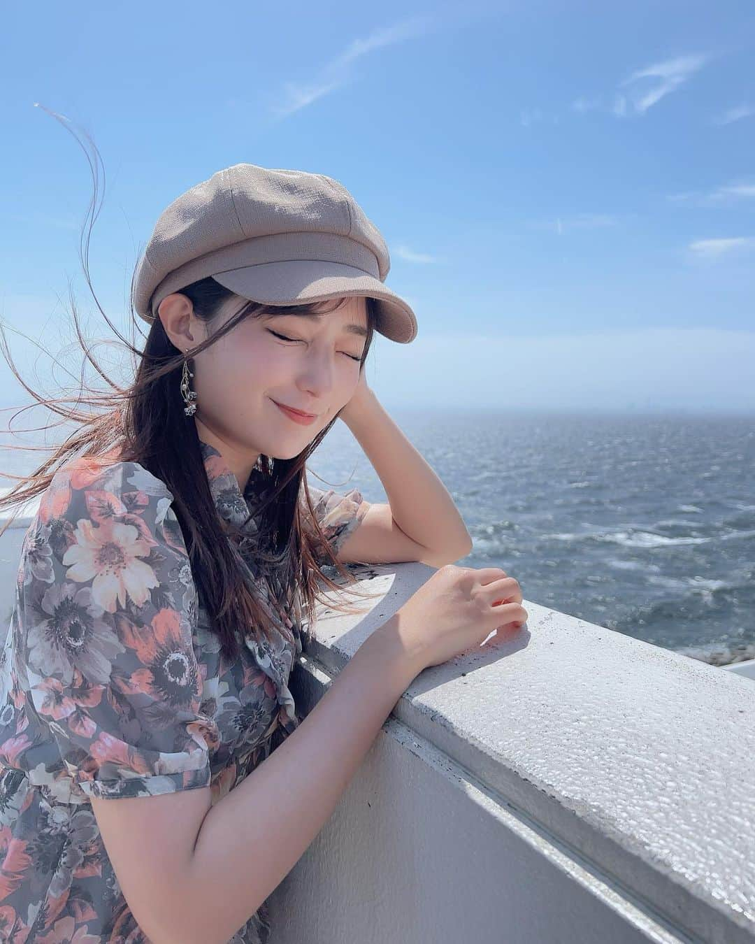 ミクさんのインスタグラム写真 - (ミクInstagram)「. . 気持ち〜☀️🐬 . . 　#海」5月6日 9時33分 - mikudapoooo