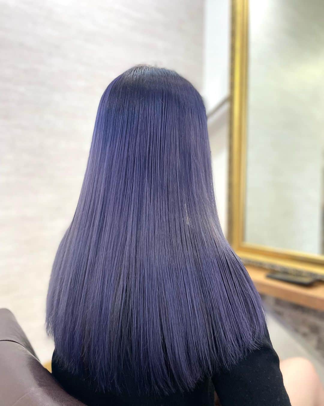 salon PRATiNO(サロンプラチノ)のインスタグラム：「. バイオレットカラー🫐🫐  #hair#pratino#clavis#ハイトーン#韓国ヘア#デジパ#縮毛矯正#名古屋美容院#栄美容院#ショートカット#ウルフカット#透明感カラー#クラビス#酸熱トリートメント#ダメージ毛#ヘアサロン#女性スタッフのみ#初めてのブリーチ#白髪染め#ペールカラー#エクステ#シールエクステ#ヘアメ#アイブロウ#メンズアイブロウ#メイク#ファイバープレックス#スタッフ募集」