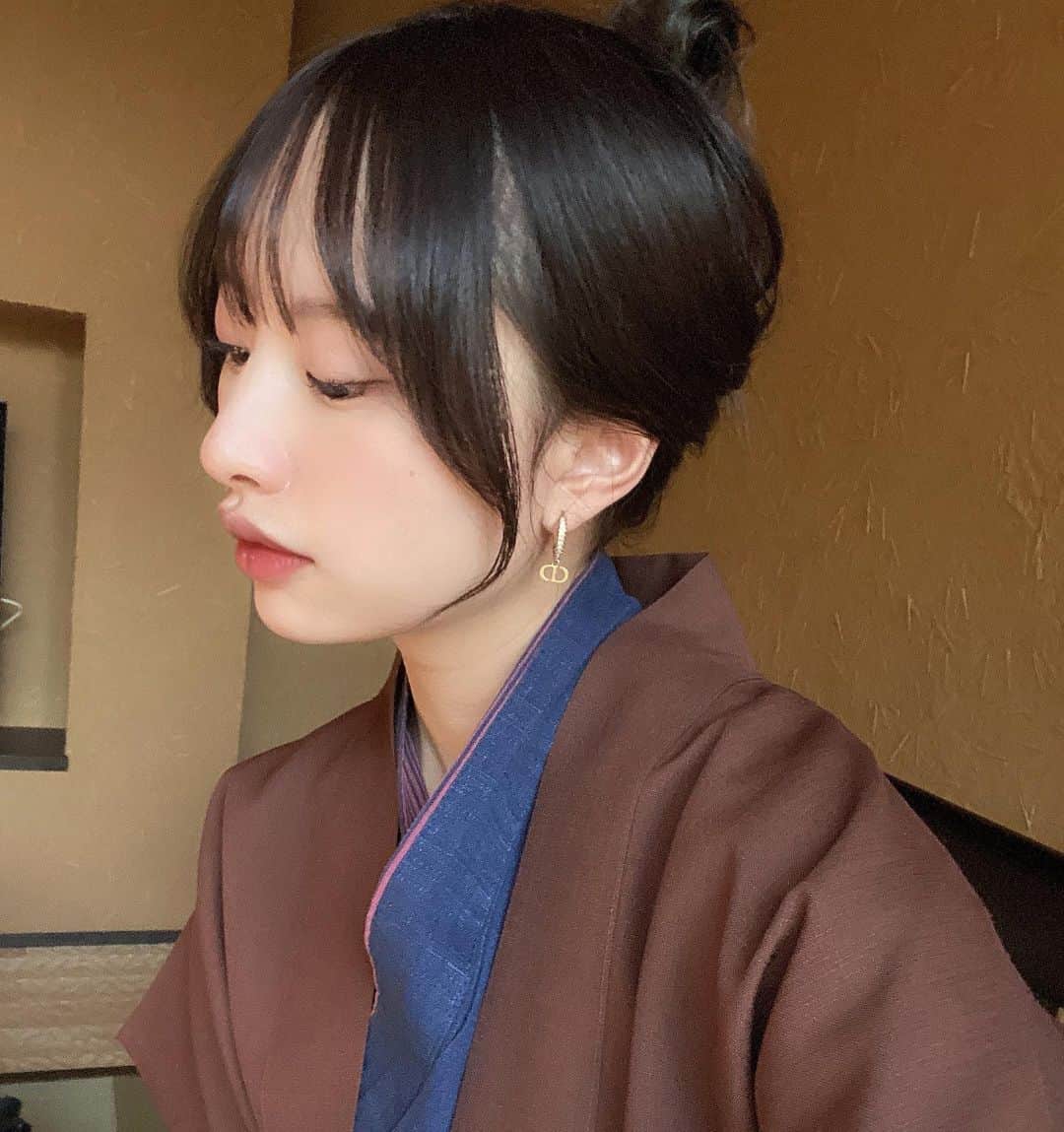藤川らるむのインスタグラム：「珍しく横顔💎 ここのクリニックでメンテしてもらうことが多いの🦋 @sbc_akao」