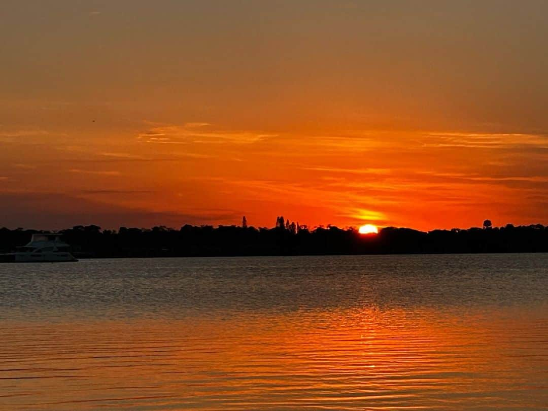 RINAさんのインスタグラム写真 - (RINAInstagram)「美しいsunset 🏝️🌞 #thankful #peace #love #florida #daytonabeach」5月6日 10時16分 - rina_karina0417