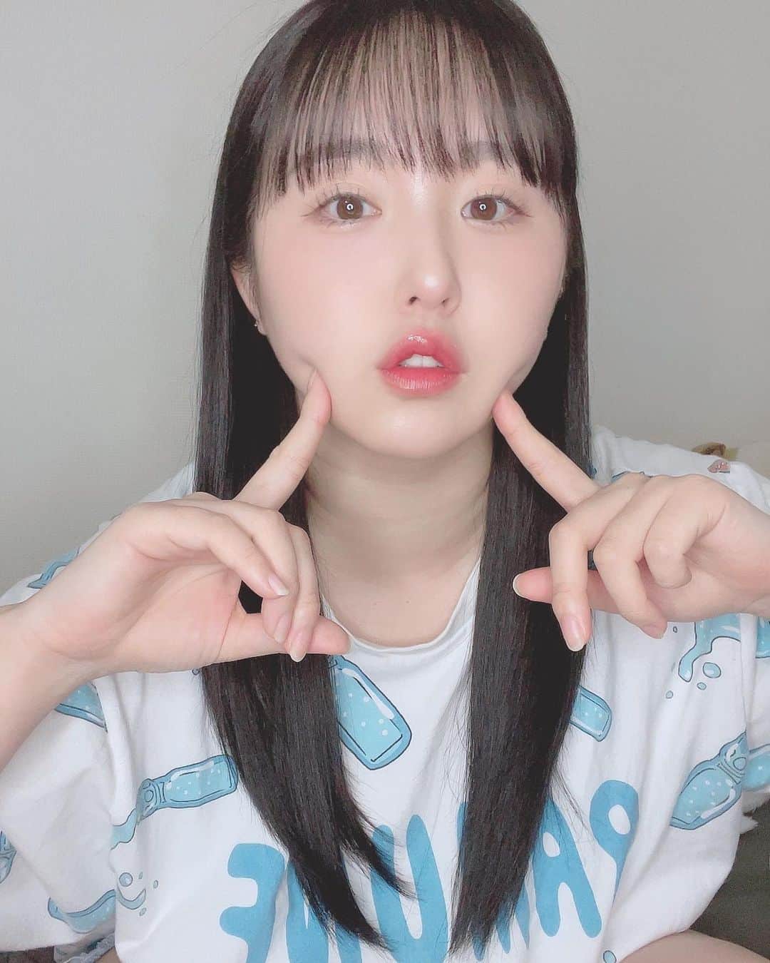 上田ミルキィのインスタグラム：「1年でだいぶ髪伸びたよね〜💇🏻‍♀️🫧‪🤍」