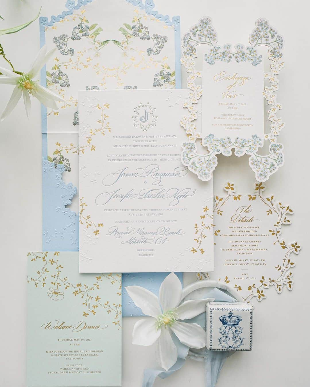 Veronica Halimさんのインスタグラム写真 - (Veronica HalimInstagram)「Full custom wedding suite design for J+J, Montecito, California  — #destinationwedding #truffypi #weddinginvitation #bespokestationery  #weddinginspiration #カリグラフィー　#ウェディング　#ウェディングアイテム #weddinginspiration #weddingdesigner #papers #goldfoil #weddingtrend #veronicahalim #weddingpapers #ldvh」5月6日 11時22分 - truffypi