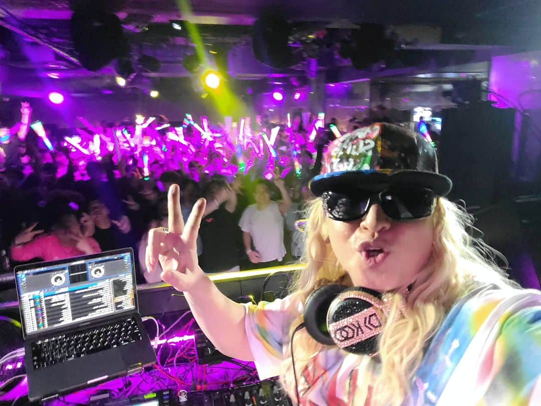 DJ KOOさんのインスタグラム写真 - (DJ KOOInstagram)「札幌 #UTAGE #GW  ハコパン激盛り 朝までぎっしり！！ 札幌の夜はマジで凄かった  UTAGE 初DJだったけどホーム感あって 20代のお客さんがEZ DO DANCEで盛り上がってくれたのは超嬉しみ DO DANCE  THNX See you next PARTY    #DJKOO」5月6日 11時24分 - dj_koo1019