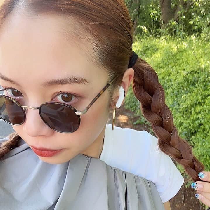 福地夏未のインスタグラム：「👧🏻 暑い日〜！ _ #hair #hairarrange #三つ編み #暑い」
