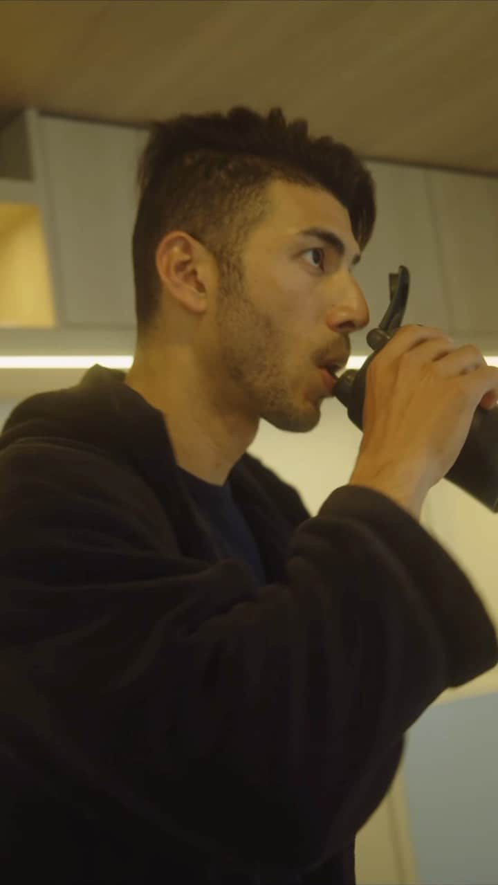 ワシントン・フェラーリのインスタグラム：「CBDのお仕事をしました。一日の始まり、一日の終わりなどさまざまなシーンでリラックスをもたらしてくれます。いろいろなフレーバーの味があって美味しいのでお試しあれ。」