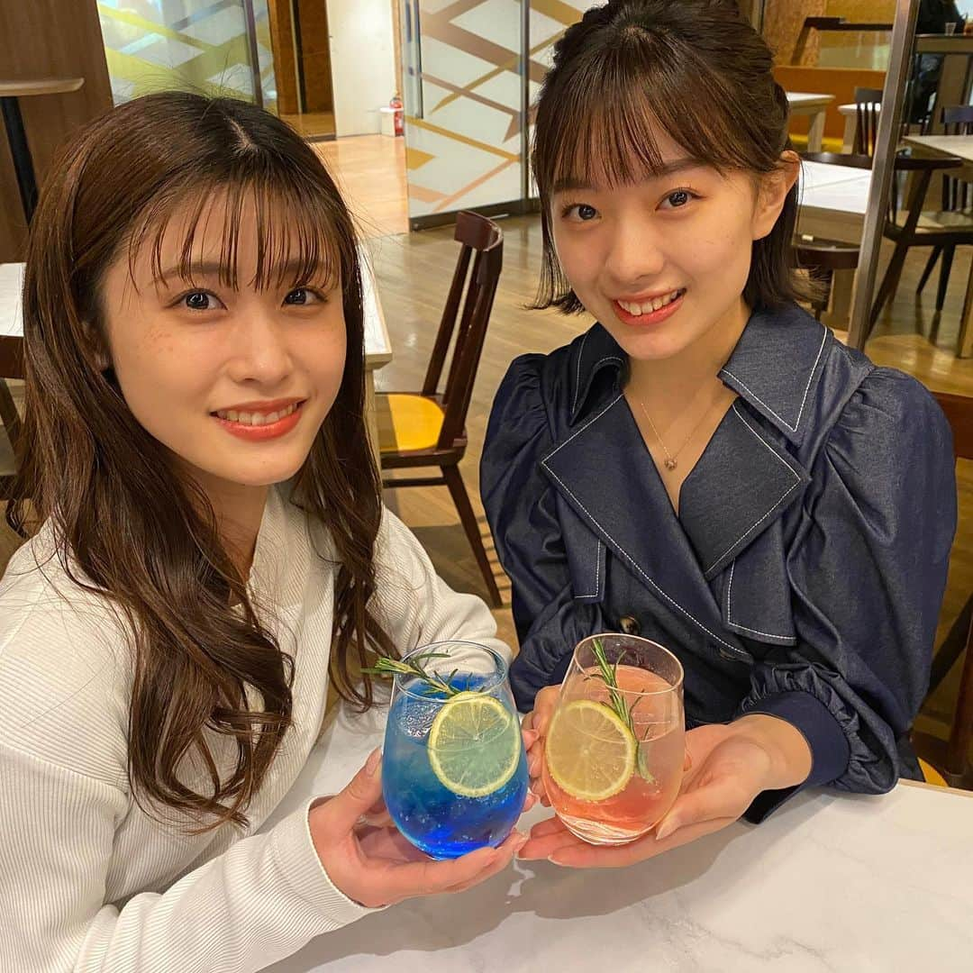 ブルーレジェンズさんのインスタグラム写真 - (ブルーレジェンズInstagram)「新宿プリンスホテルにてライオンズのコラボカフェ『44Cafe』が期間限定で開催中❣️ KannaとNozomiで遊びに行ってきました🥰  店内の装飾やカラフルなデザートがとっても可愛かったです♬  ライオンズ公式Instagram @saitama_seibu_lions_official  で動画も投稿しています💓  ぜひ遊びに行ってくださいね♩  #bluelegends #seibulions #埼玉西武ライオンズ」5月6日 12時13分 - bluelegends_lionsofficial