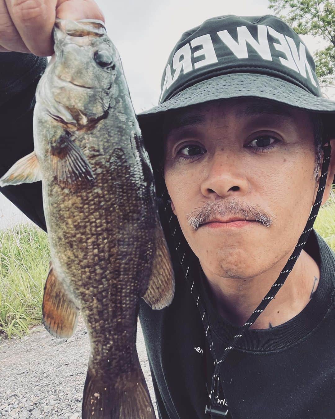 佐々木洋平のインスタグラム：「スモール釣りにいったらスモールだった🐟  #bassfishing  #fishing  #fishinglife」