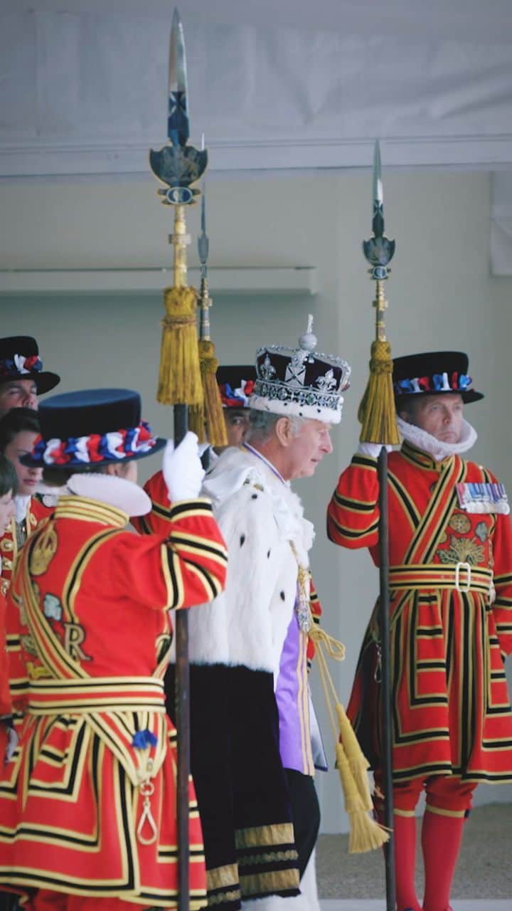 ロイヤル・ファミリーのインスタグラム：「Three cheers for Their Majesties!  #Coronation」