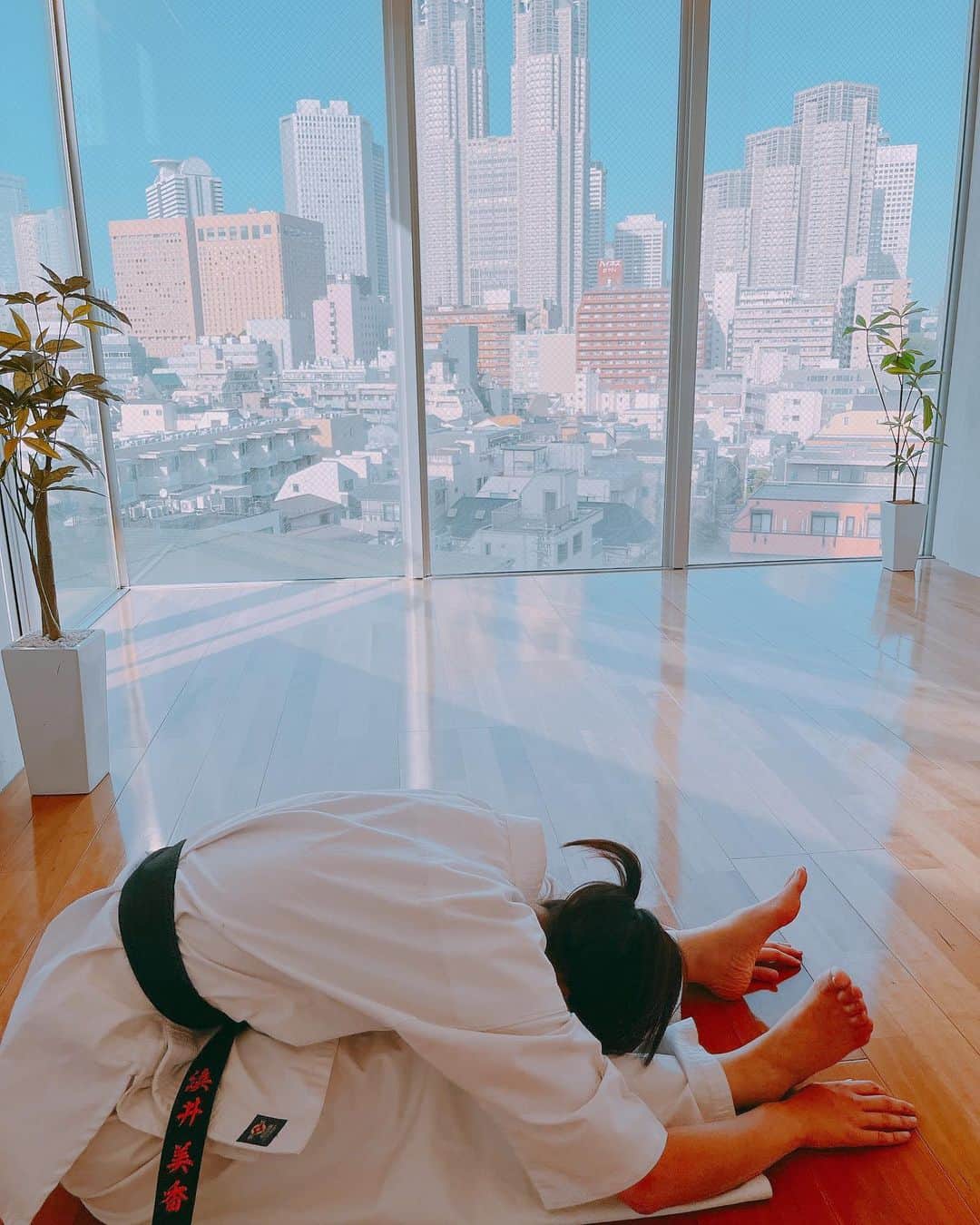 浜井美香さんのインスタグラム写真 - (浜井美香Instagram)「#kyokushin #karate #martialarts #kick #kumite #warrior #karatekid #kungfu #Киокушин  #каратэ #空手 #تمرين  #japan #S hinjuku」5月6日 23時11分 - kyokushin_karate_mika