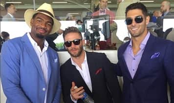 ジュリアン・エデルマンのインスタグラム：「Boxed at the Churchill downs 🐎 #HappyDerbyDay」