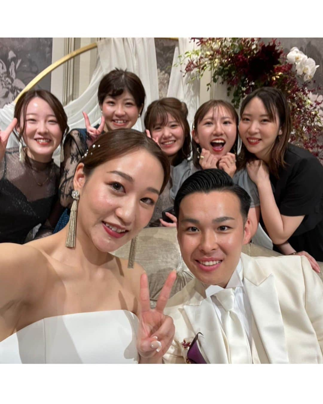 SEIKAさんのインスタグラム写真 - (SEIKAInstagram)「⁡ 大大大好きな、なっきん😌❤️ 結婚おめでとう🫶🏻🫶🏻🫶🏻 すっごく楽しい式でした❣️❣️ なっきん🩷隼也ナイスカップル🫶🏻 ⁡ スピーチも読ませてもらいました🎤 思い出がいっぱいの大切な友達🩵 席に置いてあるなっきんからのお手紙が 私のスピーチの内容と同じでそこでまず泣いたw ⁡ 二次会も三次会も楽しすぎたよ😉 2人の友達とも友達になれて嬉しい☺️ ⁡ 三次会の服被ってるのもさすがすぎるw ⁡ 大学の友達とも久しぶりに会えて めっちゃ楽しかった〜😂 大学の友達といったら🍶🍸🍻🍾🍷ね。笑 それはまた別で日記にしよう笑 ⁡ ⁡ #結婚式 #みっぺとご祝儀袋オソロはさすが #素敵なキスシーン #ふいうちすぎて誰も撮ってない #自分の名前書けない男 #夏妃のこだわり強めおしゃれ会場 #ギャル好きな男たち #かわちいコール #母みっぺの涙の理由 #聖佳大きくなったね #誰やねん #なっきんの友達の顔面偏差値高め #みんなかわちい #友達の友達は友達 #酒豪伝説 #なっきん強制帰還 #隼也ナイス判断 #また遊ぼうね #みんな大好きらびゅ〜」5月6日 23時42分 - seika____1224