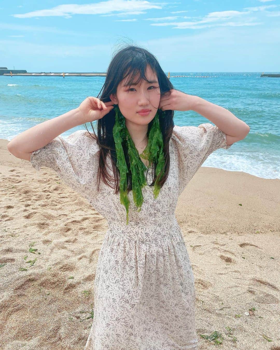横山天音さんのインスタグラム写真 - (横山天音Instagram)「インナーカラー試着した🌴  #ヘアスタイル#インナーカラー#緑#わかめ#あおさ #神戸#兵庫#須磨 #須磨海水浴場 #須磨海岸 #japan #japantravelphoto#tiktok#instagood#photooftheday#photography#happy #follow#like4like#travel #instagram」5月6日 23時50分 - amagon5546
