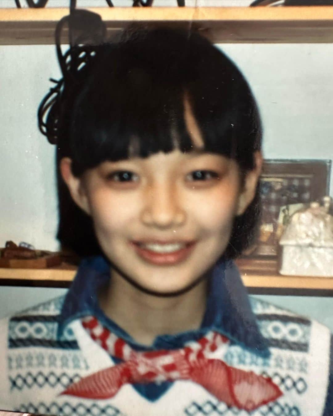 シン・ミナのインスタグラム：「☺️😖💙♥️💚」