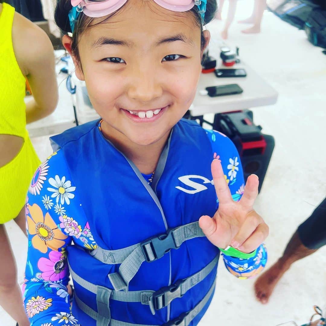田波涼子さんのインスタグラム写真 - (田波涼子Instagram)「娘の笑顔見たさにいろいろ頑張った‼︎  楽しかった、帰りたくない。と言ってくれたので任務完了、ママも最高の旅だった🩷」5月6日 16時15分 - ryokotanami.idea
