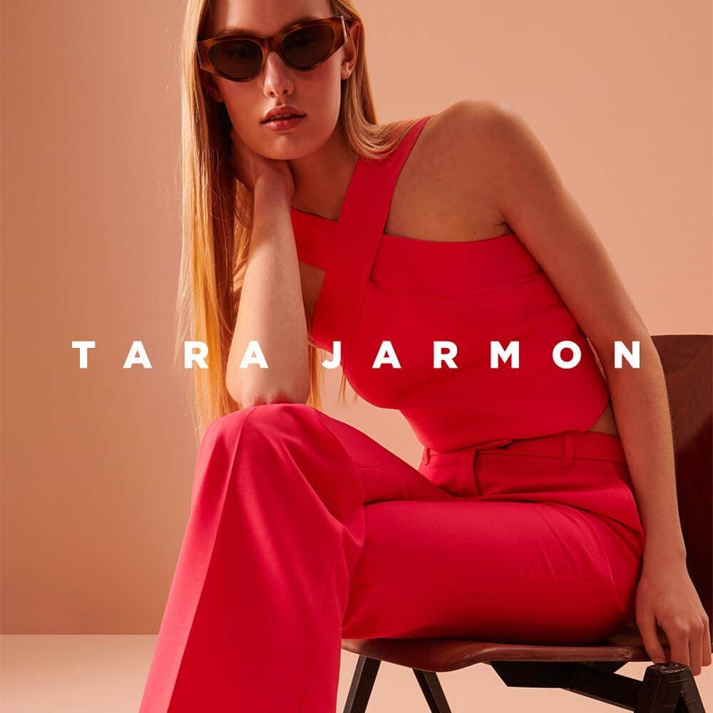 タラジャーモンのインスタグラム：「Life is better in Pink   PS : On vous offre un tote bag pour illuminer votre été dans toutes les commandes passées ce week-end ! ☀️  #tarajarmon #fashion #PE23 #newin」