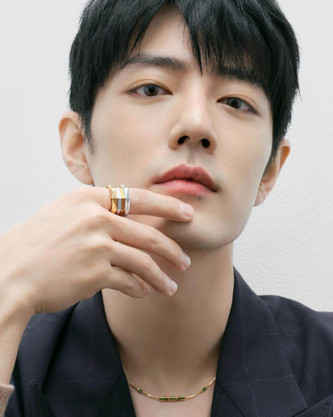 グッチさんのインスタグラム写真 - (グッチInstagram)「In the new Gucci Link to Love campaign, Global Brand Ambassador Xiao Zhan showcases the contemporary jewelry designs that evoke the eternal nature of love. Discover more at the link in bio.     #GucciLinkToLove #GucciJewelry」5月6日 17時00分 - gucci