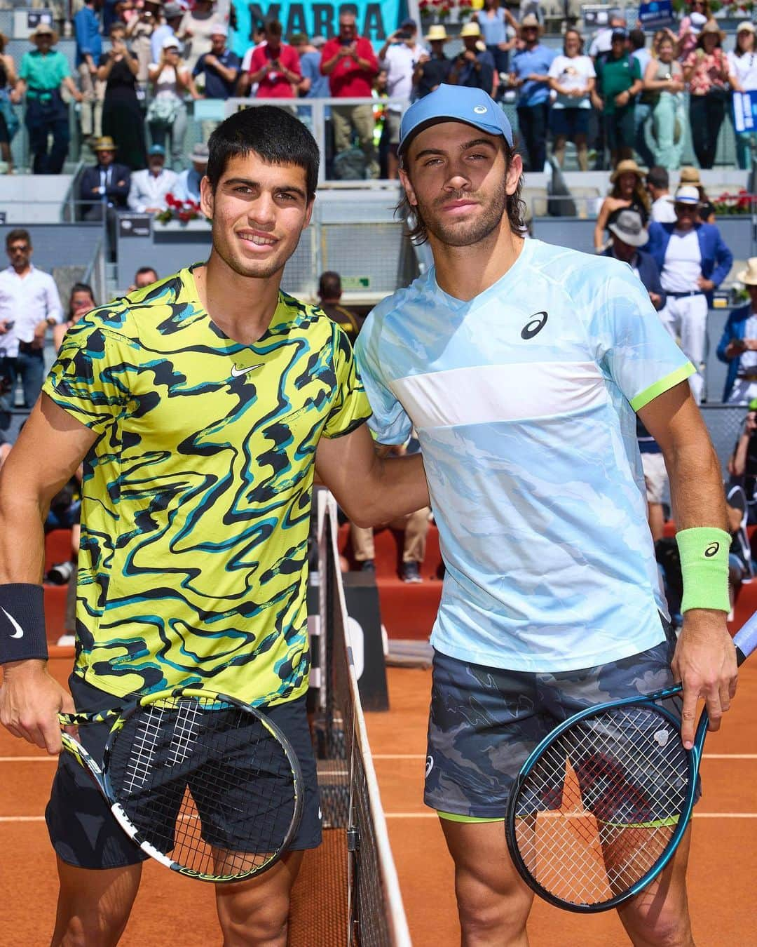 ボルナ・チョリッチさんのインスタグラム写真 - (ボルナ・チョリッチInstagram)「Too good @carlitosalcarazz 💪🏼 Thank you @mutuamadridopen for beautiful 2 weeks here in Madrid, can't wait to be back!   Next stop ➡️ Rome 🇮🇹🍝  📸: @mutuamadridopen」5月6日 17時11分 - bornacoric