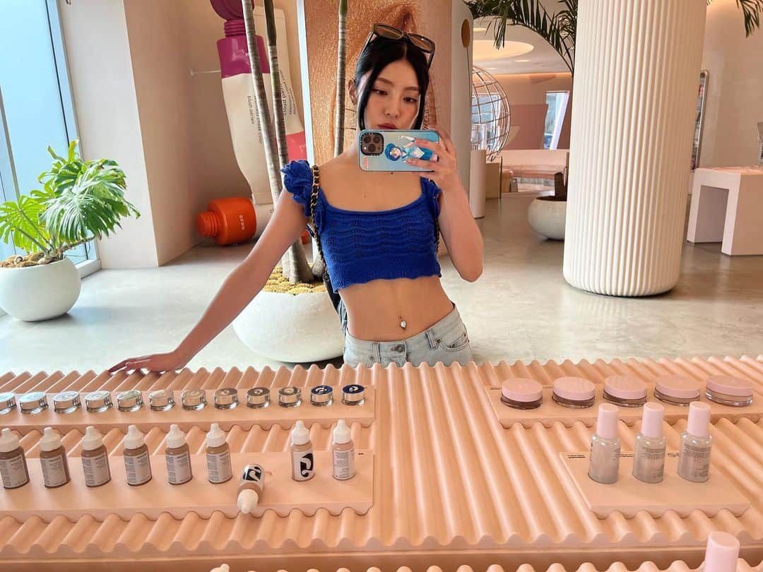 SAYAKAのインスタグラム：「💙🦋💎💠🌀」
