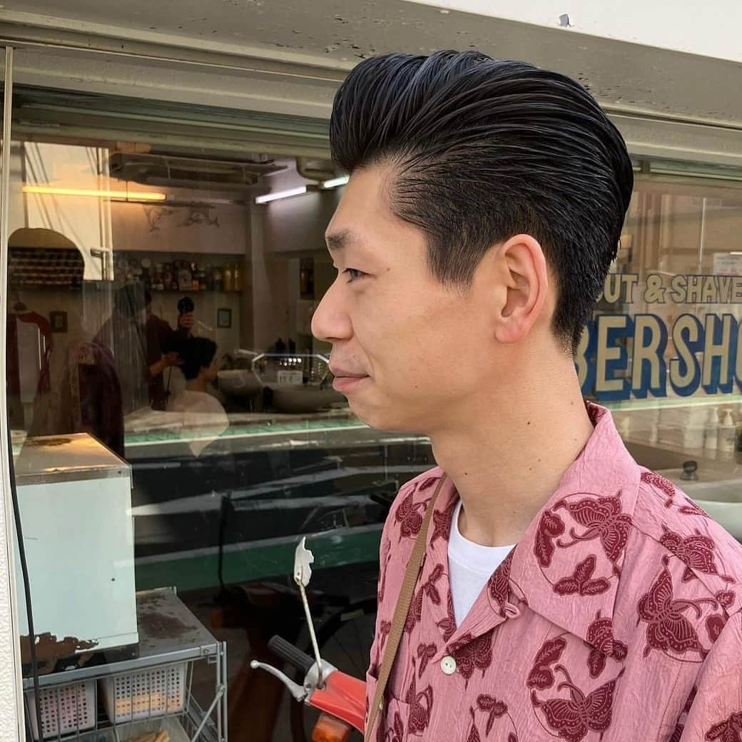 DRESSKINさんのインスタグラム写真 - (DRESSKINInstagram)「barbershop KINGのスタイル💇‍♂️💈  Repost  from @barbershop_king  #barbershopking #menshairstyle #dresskin #バーバーショップ #キング #三軒茶屋 #下馬 #池尻大橋 #ドレスキン #メンズヘアースタイル #メンズヘアカット」5月6日 17時31分 - dresskin_official