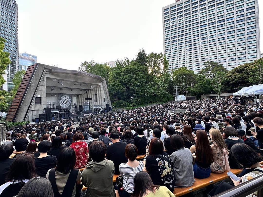 大石 征裕のインスタグラム：「@日比谷野外音楽堂　#mucc  天候気温最高！」