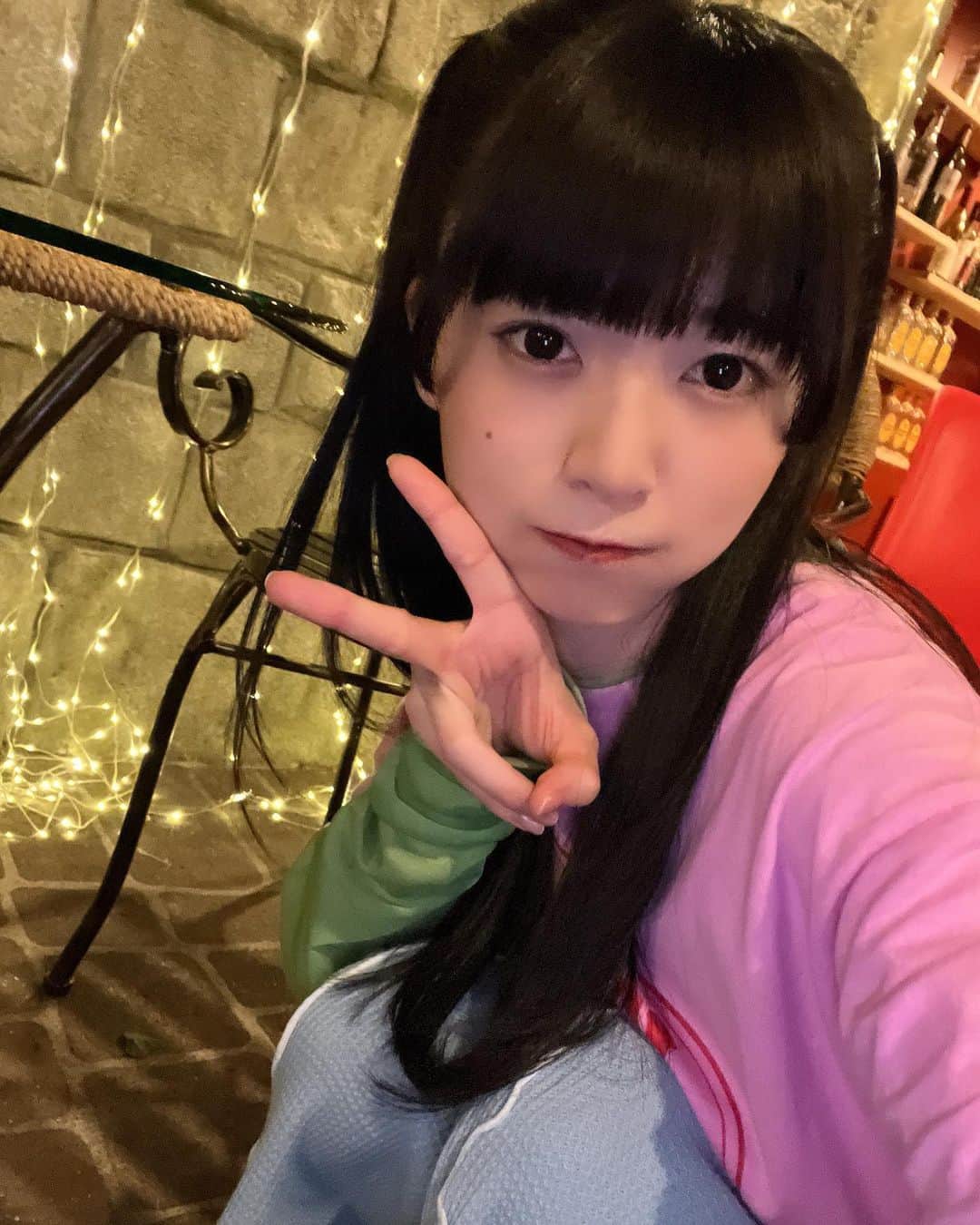 橋本美桜のインスタグラム：「『Heroism』MV撮影のときの！ ⁡ ⁡ ⁡ ⁡ #アイドル #IDOL #偶像 #パッツン前髪 #ロングヘア  #黒髪 #黒髪ロング #ストレート #ハーフツイン #ナチュラルメイク #自撮り #衣装 #MV衣装 #ピンク #ootd」