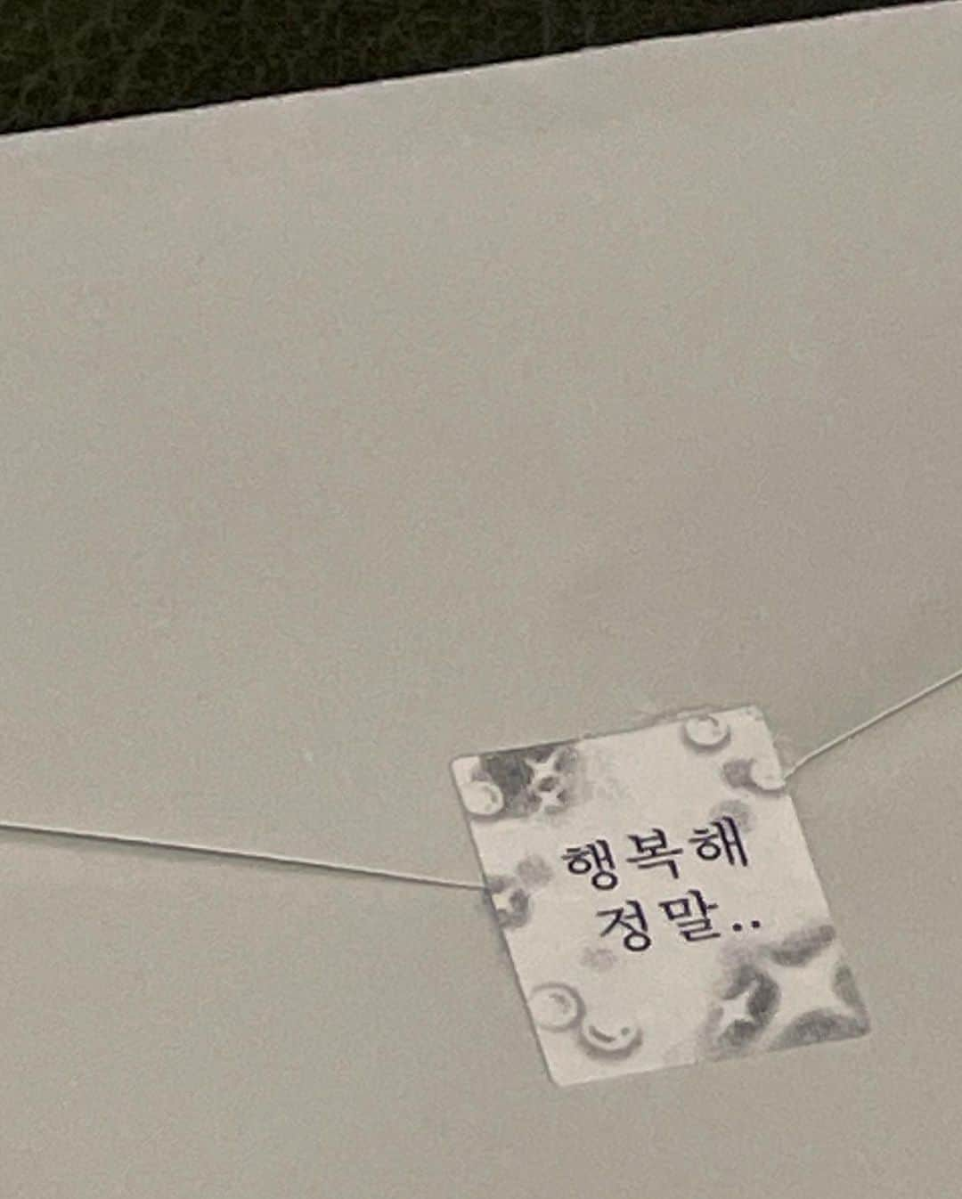 ダソム さんのインスタグラム写真 - (ダソム Instagram)「덕분에 행복한 생일 보냈어요🥹🎂 감사합니다♥️🫶🔥나도 사랑ㅎH  나도 보고싶어요. Thank you for all the birthday wishes🙏🏻 somie was really happy today.  🫶🫶♥️」5月7日 0時05分 - som0506