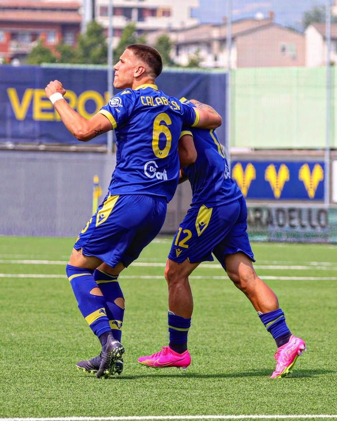 エラス・ヴェローナFCのインスタグラム：「#Primavera1 #VERONAUDINESE 3-1 💪💛💙」