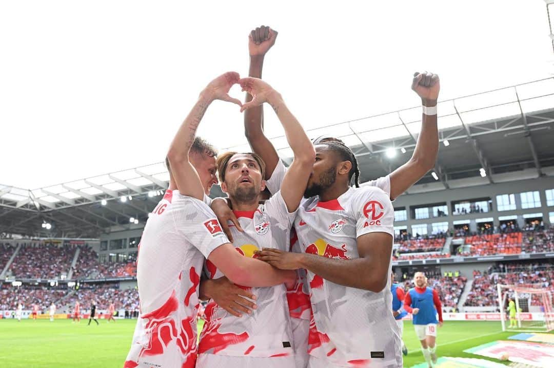 ケヴィン・カンプルのインスタグラム：「KEVKOOO, JUNGEEE!!! 🫶  @kevinkampl puts us in front with a huge goal!!!  #SCFRBL 73‘ 0:1」