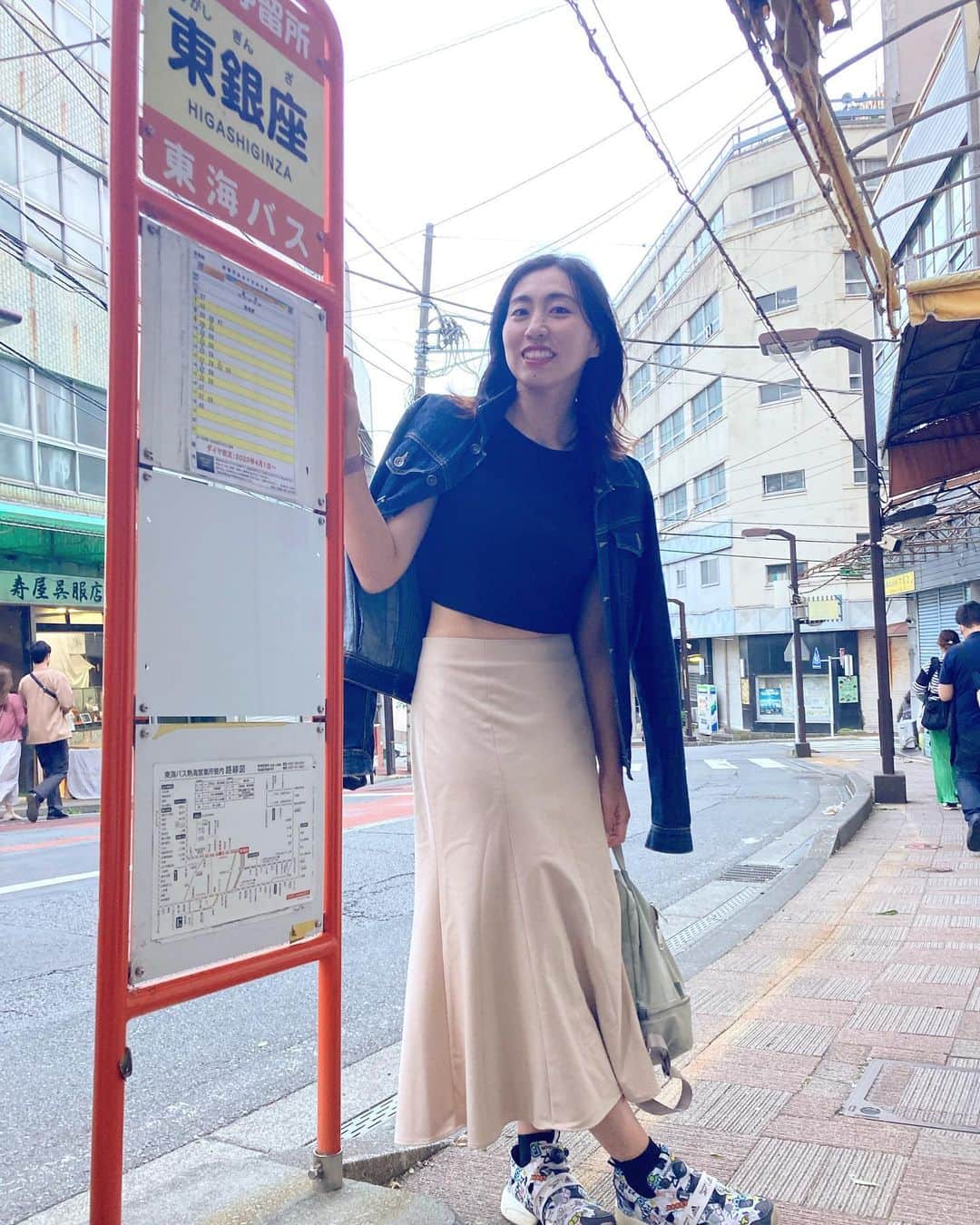 鈴木千代のインスタグラム：「GWぽいぃい事してみた。 知らない方の東銀座🌊  #弾丸 #プチ旅行 #熱海  #笑顔の準備体操」