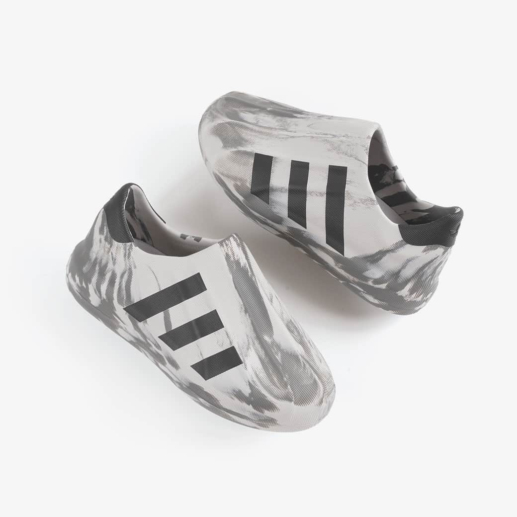 KICKS LAB. [ Tokyo/Japan ]のインスタグラム：「adidas l "adiFOM SST" Clear Granite/Core Black/Grey Four l Available in Store and Online Store. #KICKSLAB #キックスラボ」