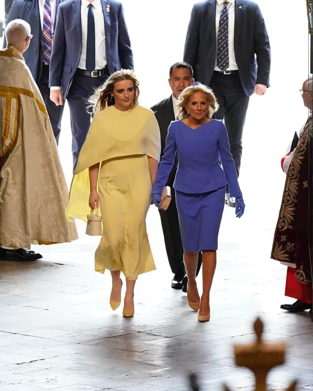 Just Jaredさんのインスタグラム写真 - (Just JaredInstagram)「Finnegan Biden and grandmother Jill Biden showed support for Ukraine with the colors of their outfits at King Charles' Coronation. More photos on JustJared.com! #FinneganBiden #JillBiden #KingCharlesCoronation Photos: Getty」5月6日 19時00分 - justjared