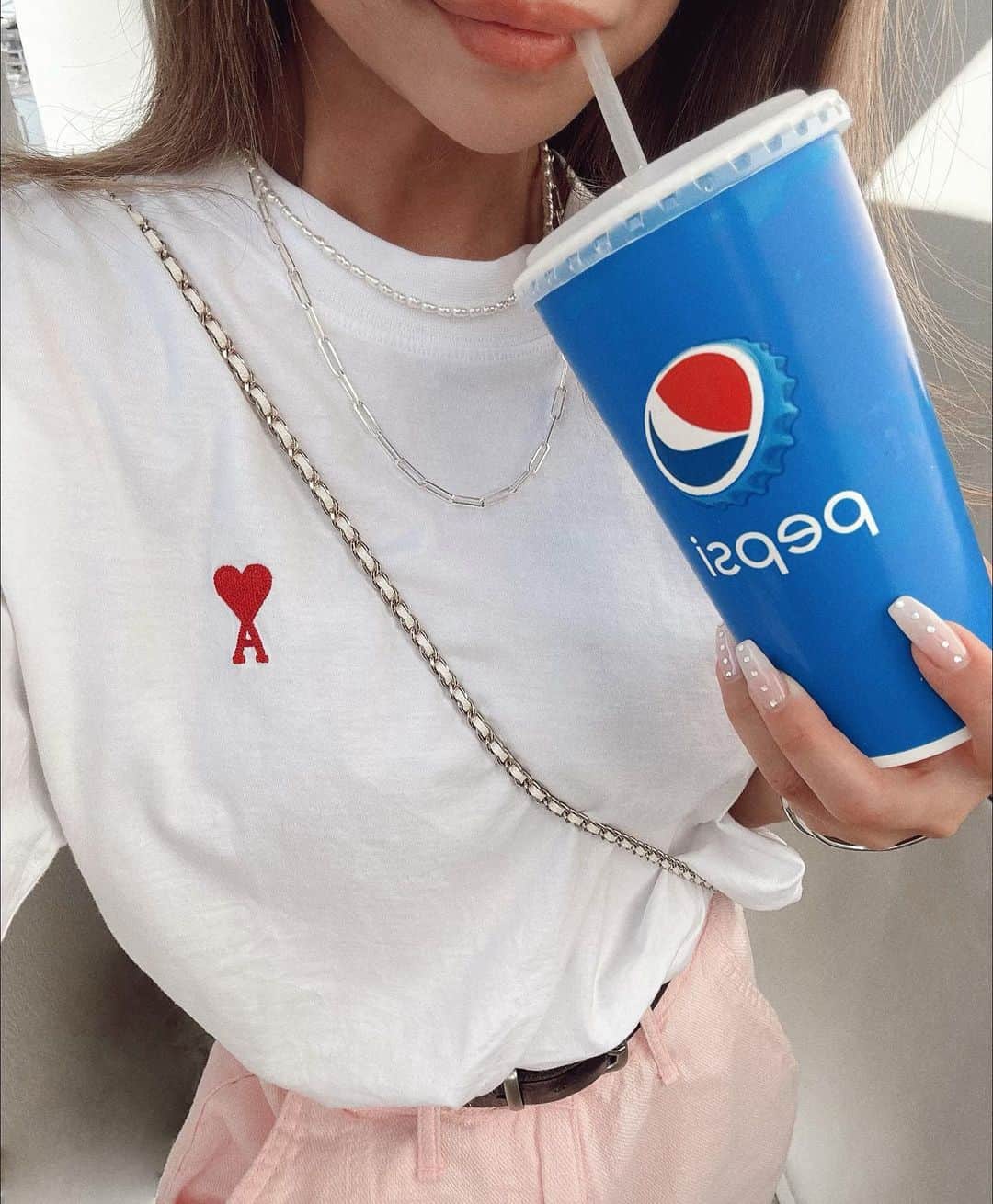 ✷kana✷のインスタグラム：「⛓️NC @aletta_jewelry_official  気に入ってて最近ずっとつけてる！  #chainnecklaces#silverjewelry#silverjewelrydesign#amiparis#looks#casualoutfit#大人カジュアル#アクセサリー#ママコーデ#シルバー925#シルバージュエリー」