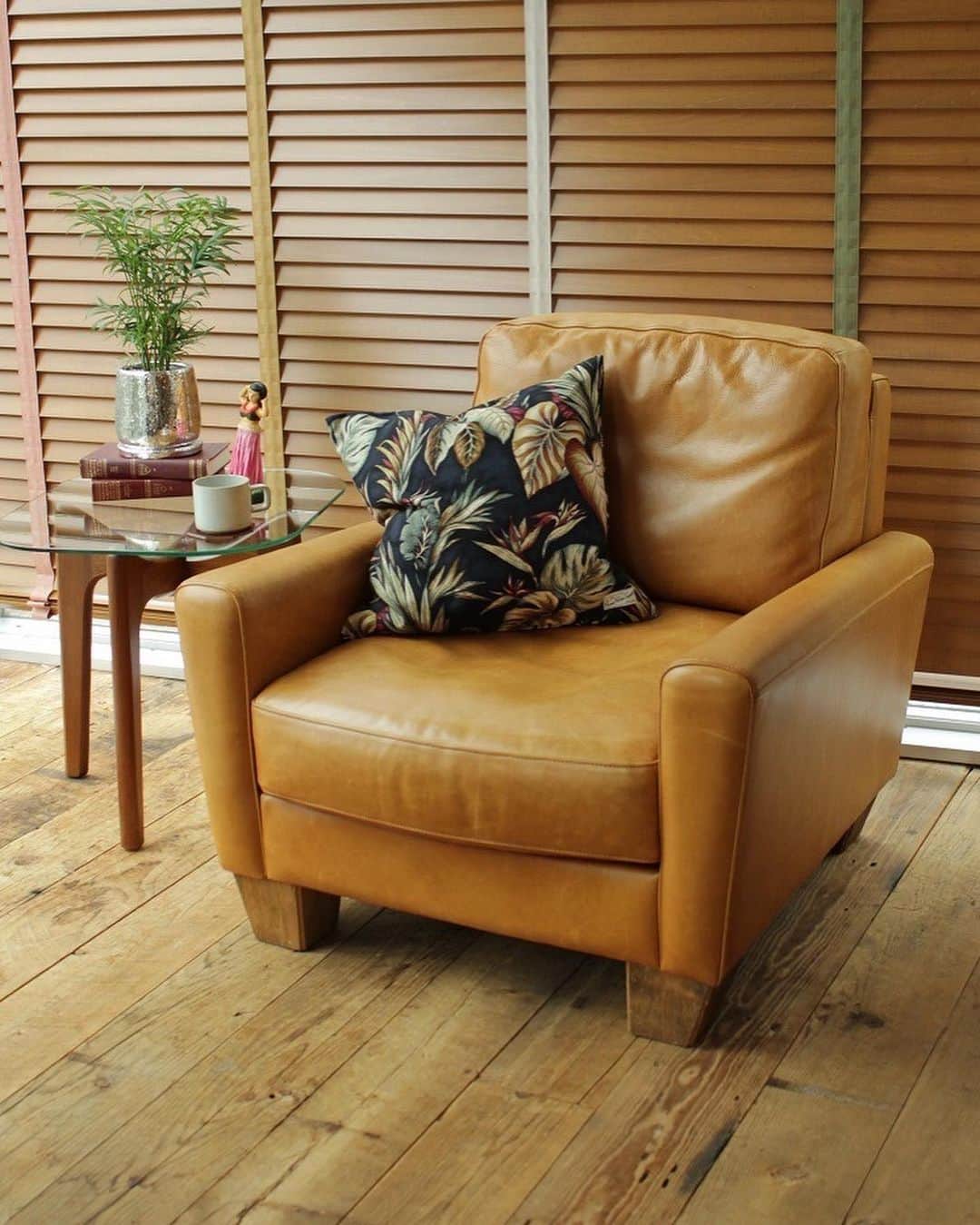 ACME Furnitureのインスタグラム