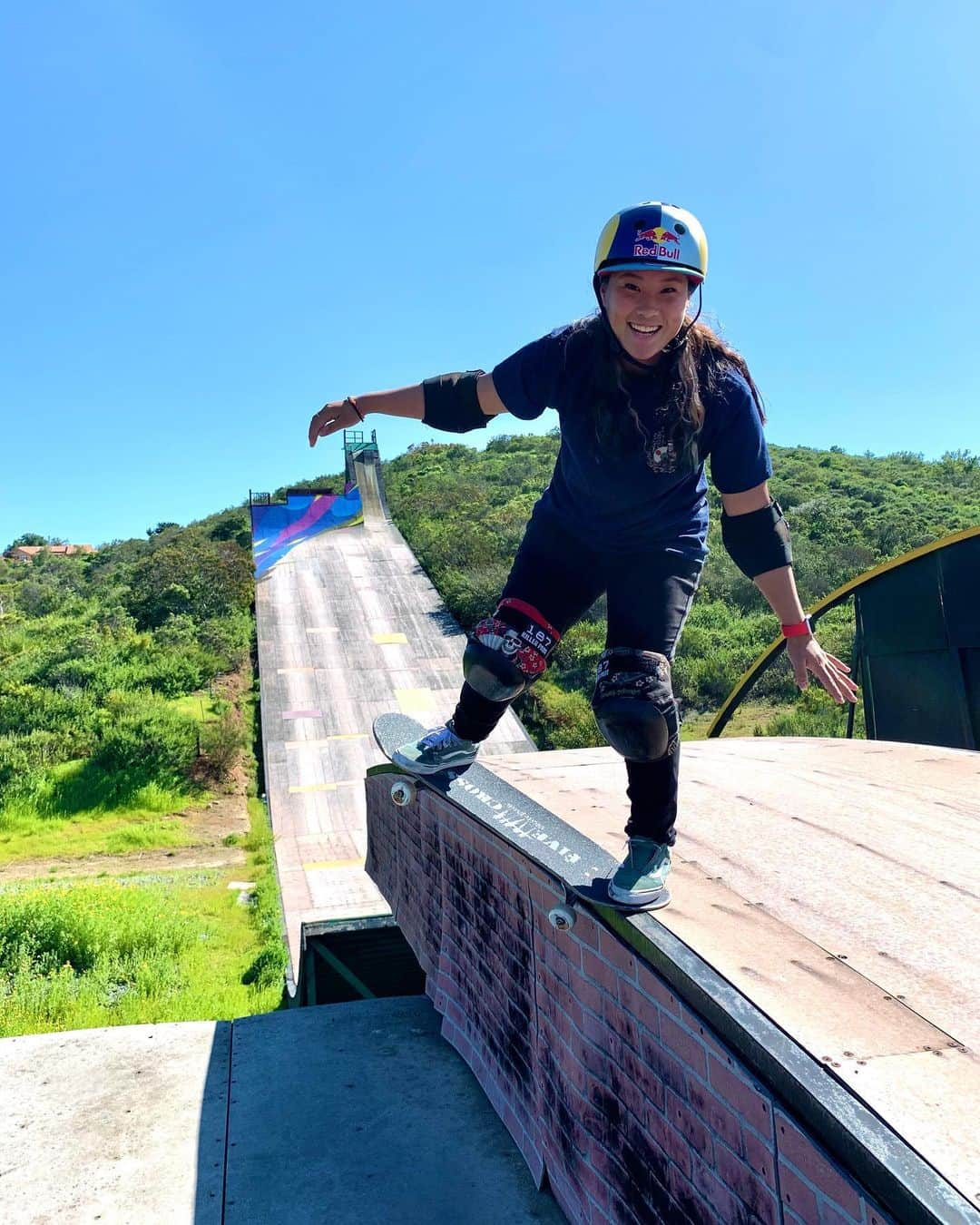 四十住さくらさんのインスタグラム写真 - (四十住さくらInstagram)「April🙃  #america 🇺🇸#argentina 🇦🇷 #april #memories 📱 #iloveskateboarding #fun 🛹😘 #sakurayosozumi」5月6日 20時09分 - sakura_yosozumi