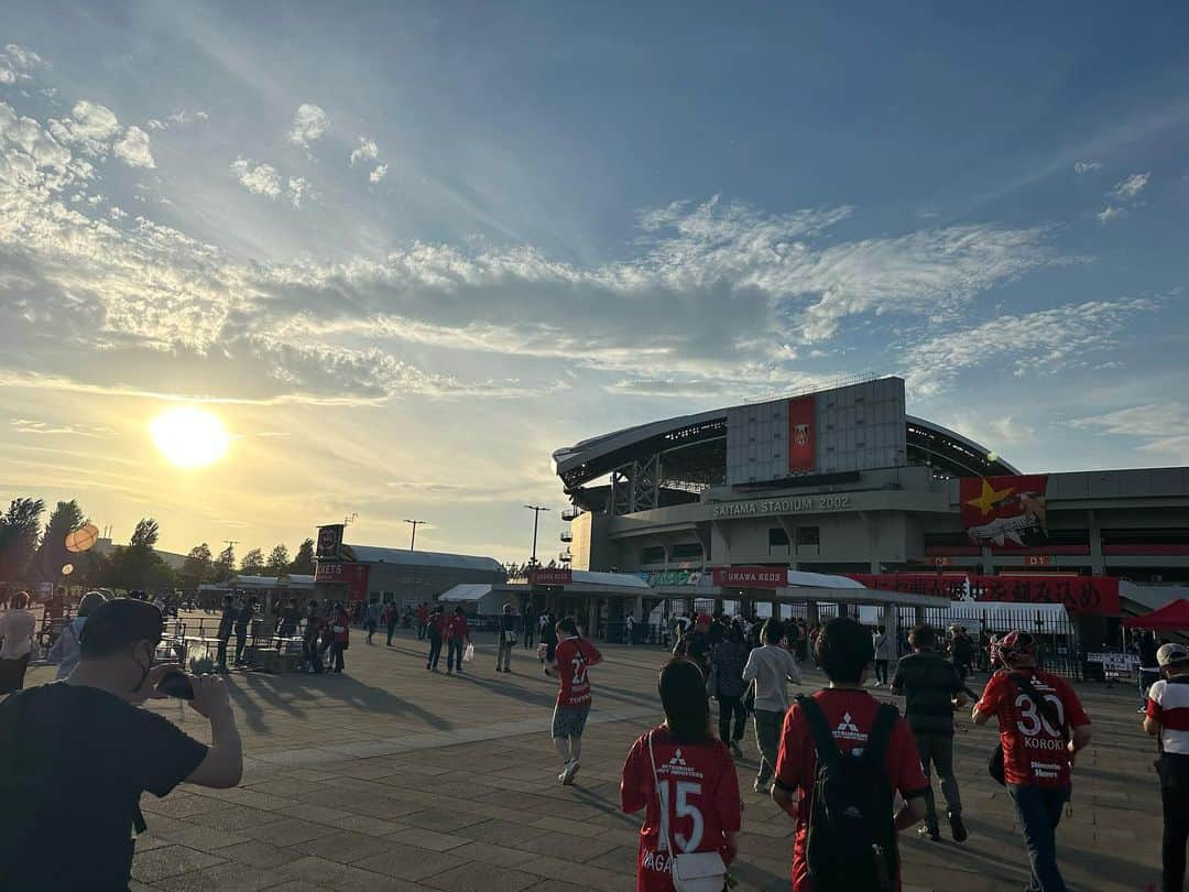 井出有治のインスタグラム：「🤣勝ったー‼️ アジア制覇👆🏼  #asiachampionsleague2023 #urawareds  #saitama #japan #football #soccer #3度目のアジア制覇」