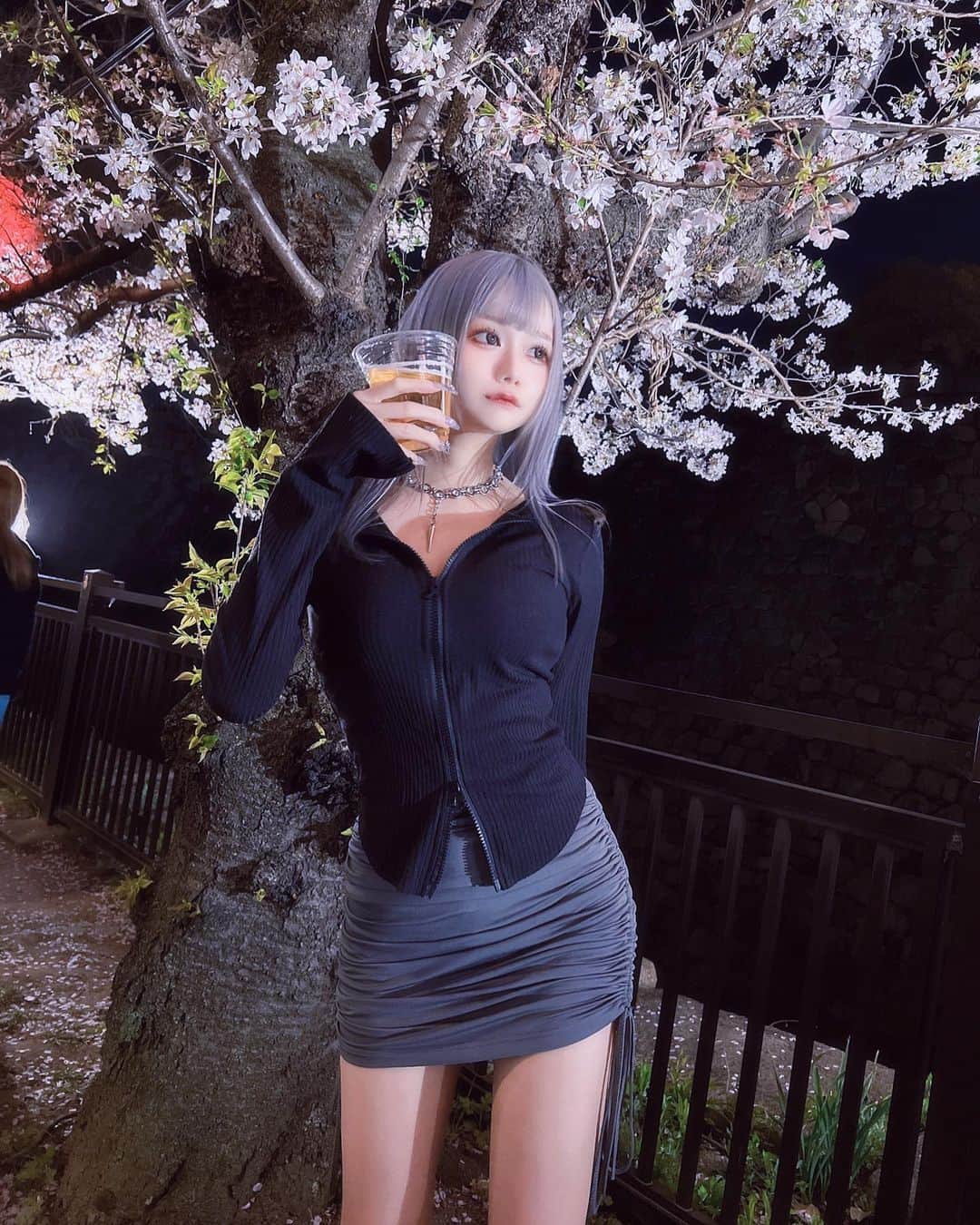 あめはねむいのインスタグラム：「花弁入酒」