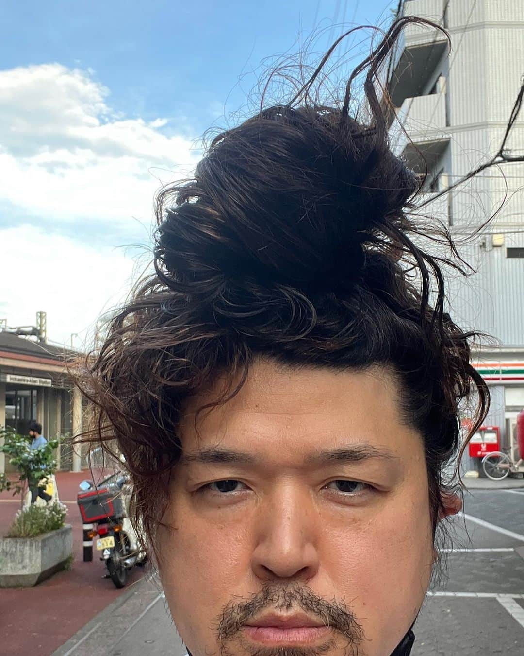 326のインスタグラム：「あたまにソフトクリーム乗せるスタイル」