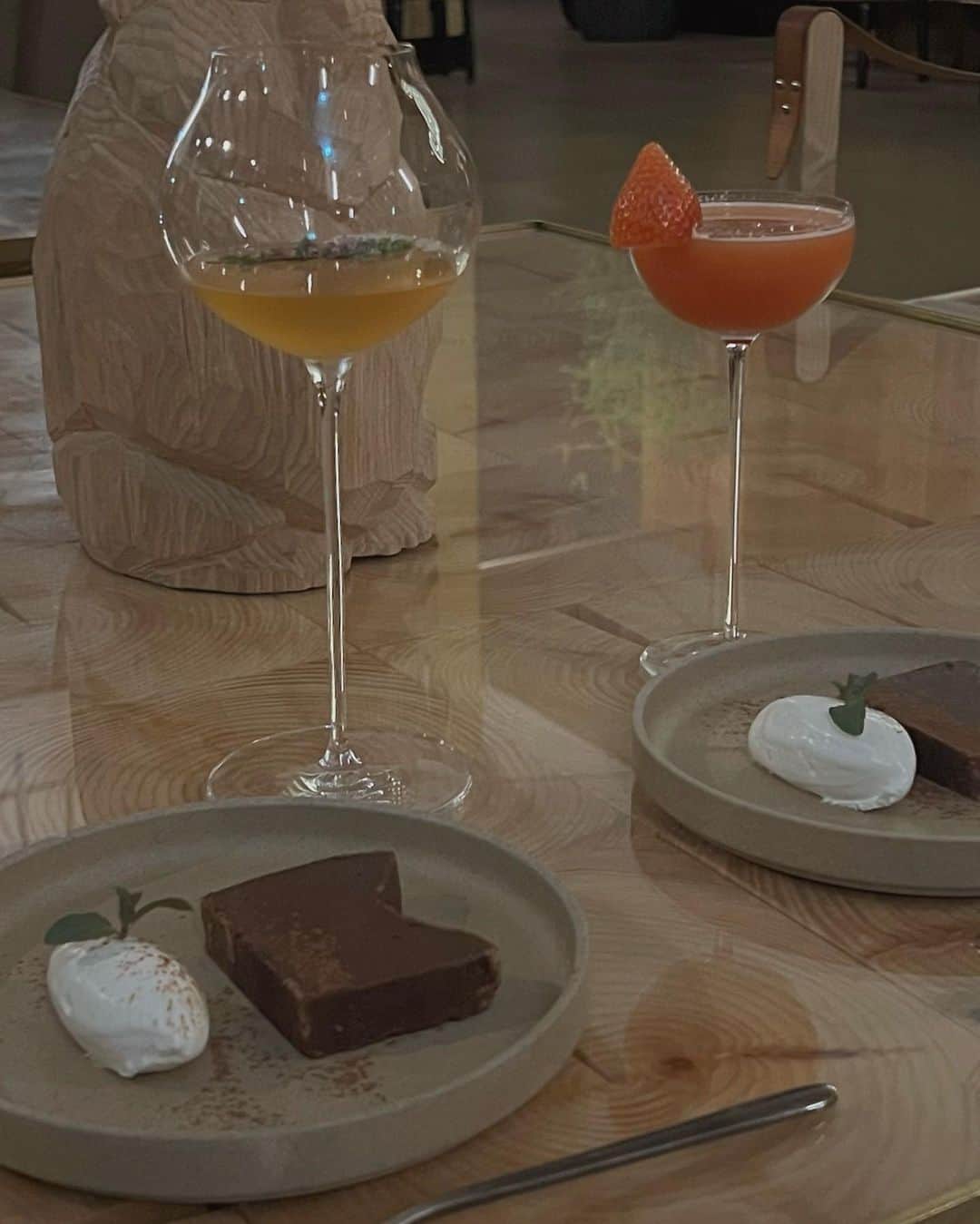 梅村実帆のインスタグラム：「girls night🍸🤍」