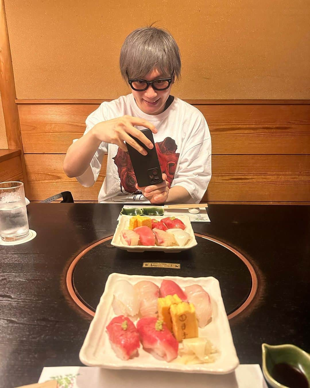 吉野裕行さんのインスタグラム写真 - (吉野裕行Instagram)「#インスタおじさん飯  髪色！！！」5月6日 20時38分 - _yocchin_______