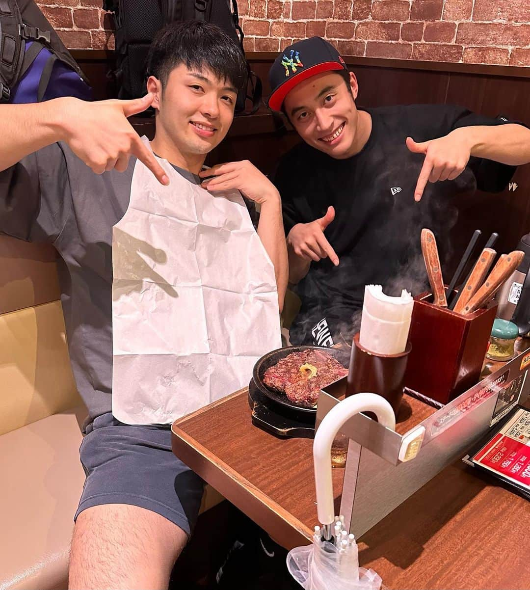 髙橋塁のインスタグラム：「肉肉肉〜🍖  ニューエラお気に入り帽子🤩🤩 5月9日 59FIFTY® Day‼️  #59FIFTYDay #NewEra #NewEraJapan #ニューエラ」