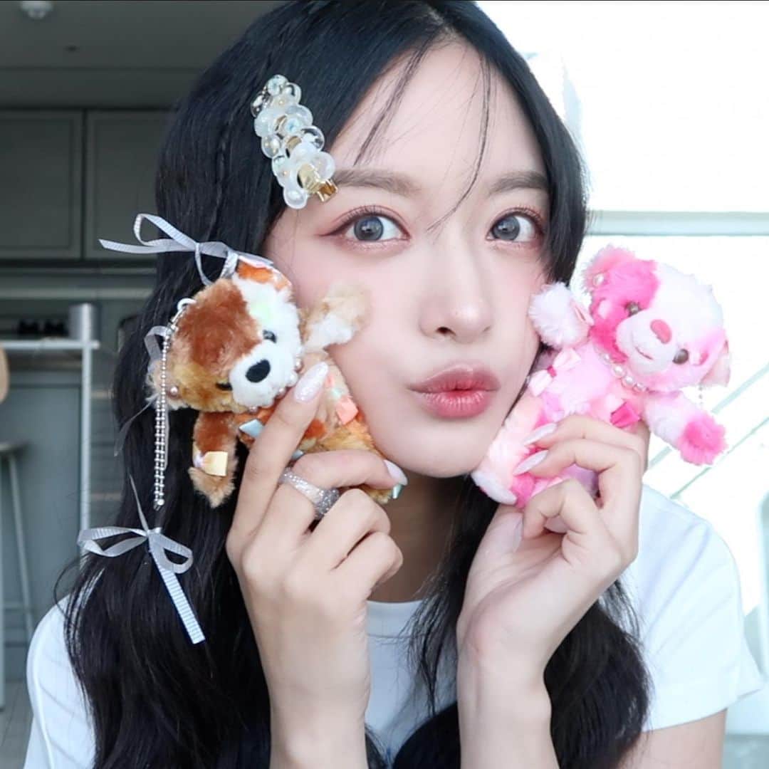 ᴅᴏᴜʙʟᴇsᴏᴜᴘのインスタグラム：「귀여운거 다 모아온 일본 쇼핑리스트 영상이 업로드 되었어용 🤍 프로필링크 눌러서 보러오세요 ✨  可愛いものを全部集めてきた日本のショッピングリスト動画がアップロードされました🤍 プロフィールリンクを押して見に来てください ✨」