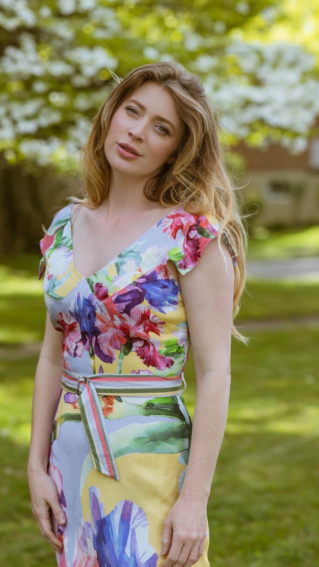 ローラ・カークパトリックのインスタグラム：「Another reel of me prancing around I’m pretty clothing 😜 @bl_nk_london this dress is a dream 🤩  #bl_nk_london #springdress #ootd #dressupfriday #antm #glamour」