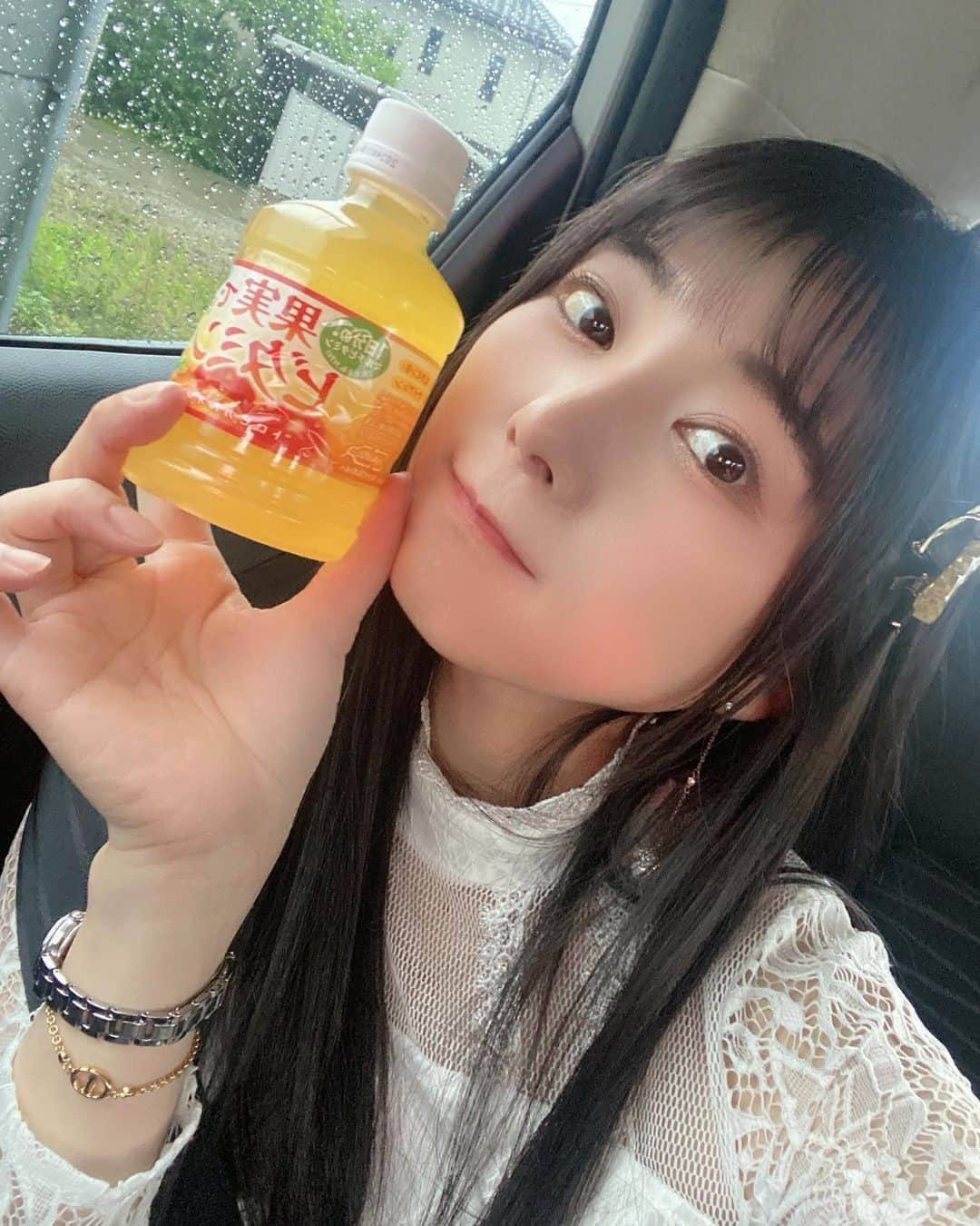 佐藤夢さんのインスタグラム写真 - (佐藤夢Instagram)「今日はとっても好きな店舗様へ来店にいってきました❣️  4月には一日店長にもなれて、またすぐ呼んでもらえて凄く嬉しい😆😆  6月は決まってないので、お偉いさんがSNSを見て呼んでくれることを願っております😏笑  ファンの人たちにも愛に来ていただけているのですが、『誰かが行ってくれてるだろう』『また今度愛に行こう』はダメです🙅‍♀️  いつでも愛にきてくれなきゃヤデス🙅‍♀️  こうして会える機会があるのは駆けつけてくれる皆様がいて、お客様やスタッフさん、ディレクターさんが大事にしてくれているからだから、応援してくれているみんなも一緒にそばに来て輝いてる姿を目に焼き付けに来てくださいね🧏🏻‍♀️  推し活！！頼みますぞ！！  と言うわけで、舞鶴市ジャパン近くの来店も常連様やお客様と遊戯台の話をしたり他にもお孫さんのお話してくださった方や、初めましての方もお久しぶりの方も駆けつけてくれてありがとうございました❣️  ファンの皆様も愛に来てくれて すんごい嬉しかったです☺️💕  スタッフ皆様も仲良くしてもらえて感謝です❣️  そして後半の#福知山城麓　様🏯✨  今日も楽しい動画の撮影をしてくださったり色んな配慮をしていただき、いつも佐藤夢の全力を求めてもらえて凄く嬉しいです☺️💕  お客様や常連様ともナイスポーズで遊戯台や抽選会が盛り上がって時間があっという間でした👍✨  次は早く会えますように❣️  とゆうわけで今日は2店舗らい来店でした🎉🎉  明日3店舗来店になります👏👏  初めての店舗様が２つ❣️❣️  ＃綾部駅近く　＃福知山方面　＃綾部ルネス病院付近  ＊Y.F 14:00〜15:00 ＊C.A 15:30〜16:30 ＊C.C 18:00〜20:00  みんなわかるかな？？  明日も会えるの楽しみにしてるから是非みなさまの応援お待ちしております💁🏻‍♀️💁🏻‍♀️  それでは気をつけて帰ってね！ お疲れ様でした🚘🚘　  差し入れたくさんありがとうございました☺️💕」5月6日 21時10分 - dreamsatoo