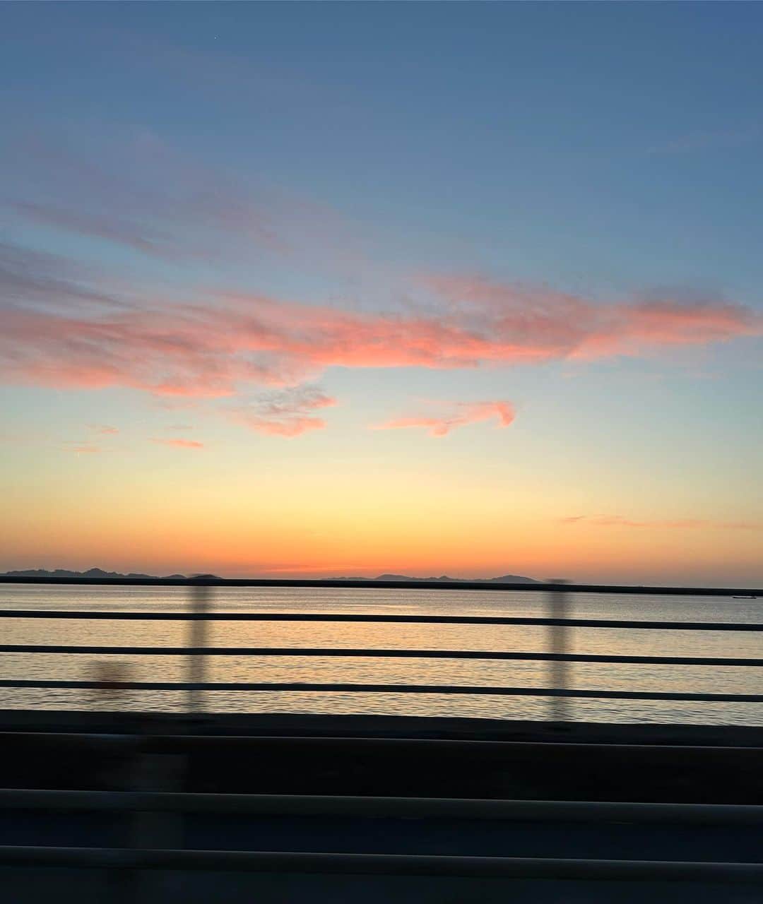 のインスタグラム：「☁️🩷💙」