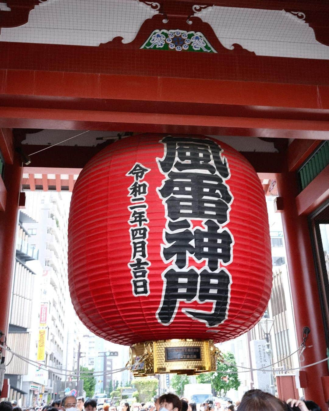 アリーシャ・マリーさんのインスタグラム写真 - (アリーシャ・マリーInstagram)「major tourist vibes ⛩️🌸🥢🇯🇵📸  #tokyo #japan #japantravel #japantrip」5月6日 21時24分 - alisha