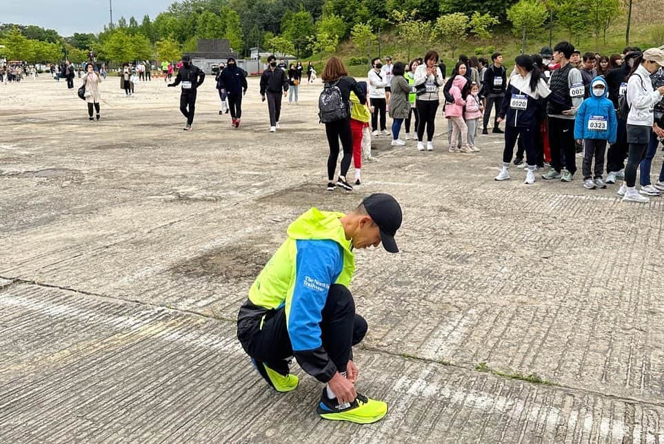 ジヌションさんのインスタグラム写真 - (ジヌションInstagram)「🏃‍♂️ 2023 MIRACLE365 PURME RUN 박보검이 함께 달려주고 가수 김범수가 공연 해주고 500명의 미라클 러너들과 40명의 페이서들이 장애어린이들을 위해서 한 마음으로 달렸다 너무 풍성했던 푸르메 어린이재활병원을 위한 7번째 미라클365 런 요즘 촬영 일정으로 바쁜 와중에 일찍부터 와서 함께해준 보검이(다음날 또 같이 서울 하프 마라톤도 뛰고) 비염 때문에 어려운 상황에서도 너무나 멋진 공연을 해준 범수 둘다 너무 너무 고마워~」5月6日 21時21分 - jinusean3000