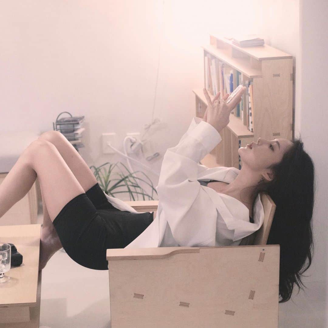 のインスタグラム：「⠀ Artist @jogabin_1011 Jo Ga Bin Director @trybe_kitae Lee Ki Tae (TRYBE) Photographer @__leejaehee Lee Jae Hee Stylist @sooksmell_stylist Jo Hye Su Hair & Make up @free._.so Jeon So Jin」