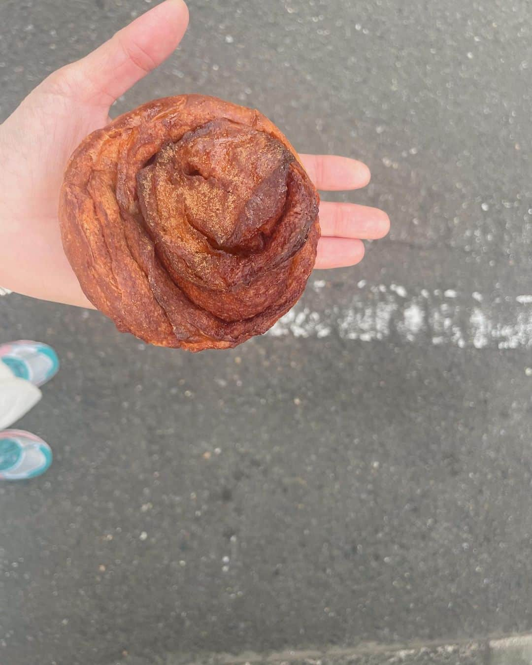 山野ゆりさんのインスタグラム写真 - (山野ゆりInstagram)「一泊二日で久しぶりに京都へパン旅へ。  🍞 #ポワンプールポワン #フリップアップ #クルス #アルチザナル #黒メック #here #パン  👗 #seanewyork   スロウとまるき製パンにはフラれちゃったけど又絶対行きたい！  全部美味しかった。幸せ。」5月6日 21時28分 - yuri.yamano