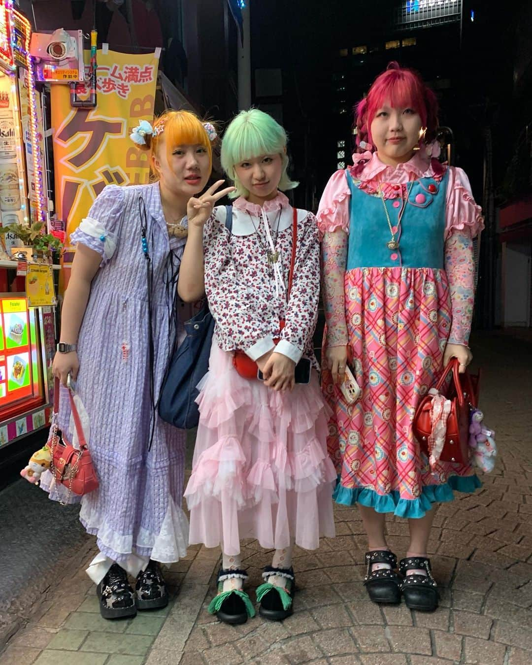 FRUiTSさんのインスタグラム写真 - (FRUiTSInstagram)「05/2023 @leelyouyi @rafuooo  in Harajuku  Hunter: @aoki_street.1985」5月6日 21時38分 - fruitsmag