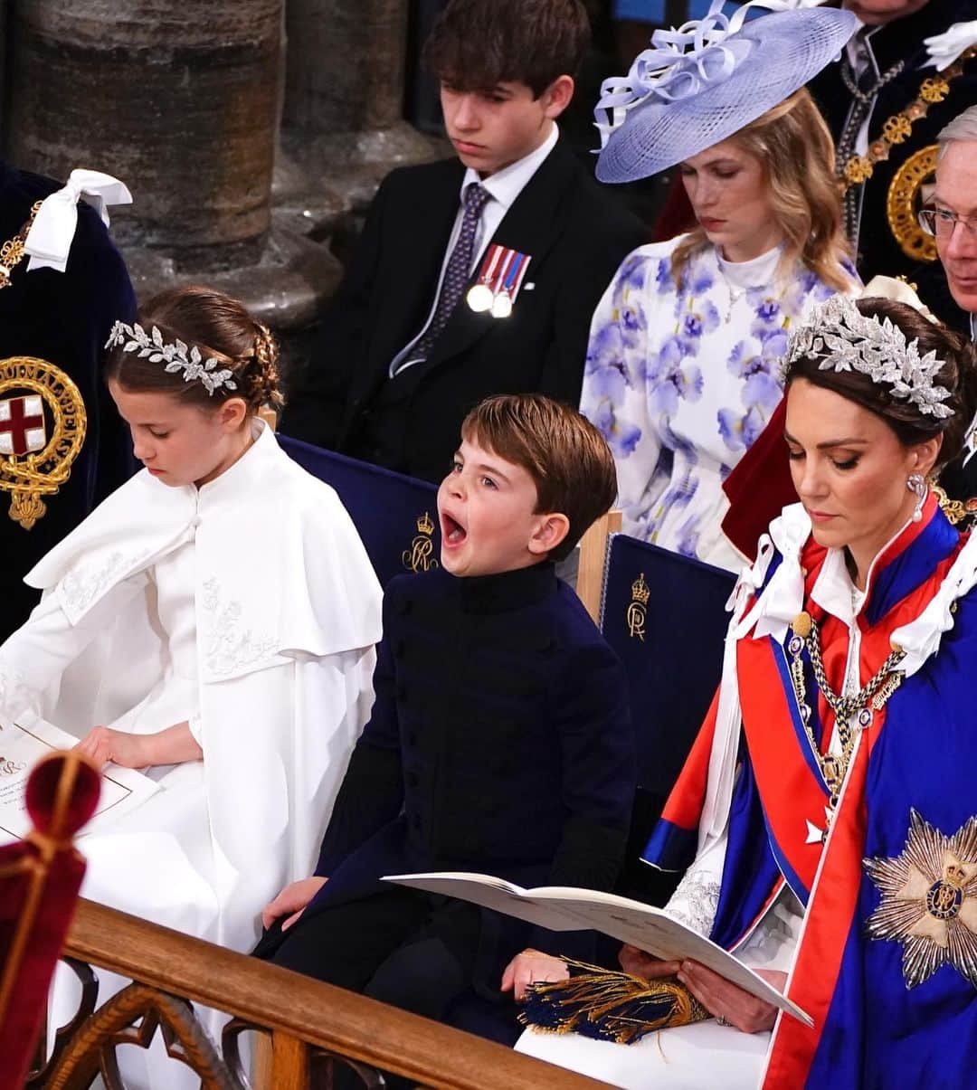 のインスタグラム：「Prince Louis' photos are going viral again! The five-year-old royal, who is the youngest son of Prince William and Princess Catherine, was seen yawning during King Charles' Coronation and royal fans can't get enough of him (and how well he did during the event!) Tap the LINK IN BIO for more from the Coronation. #PrinceLouis Photos: Getty」